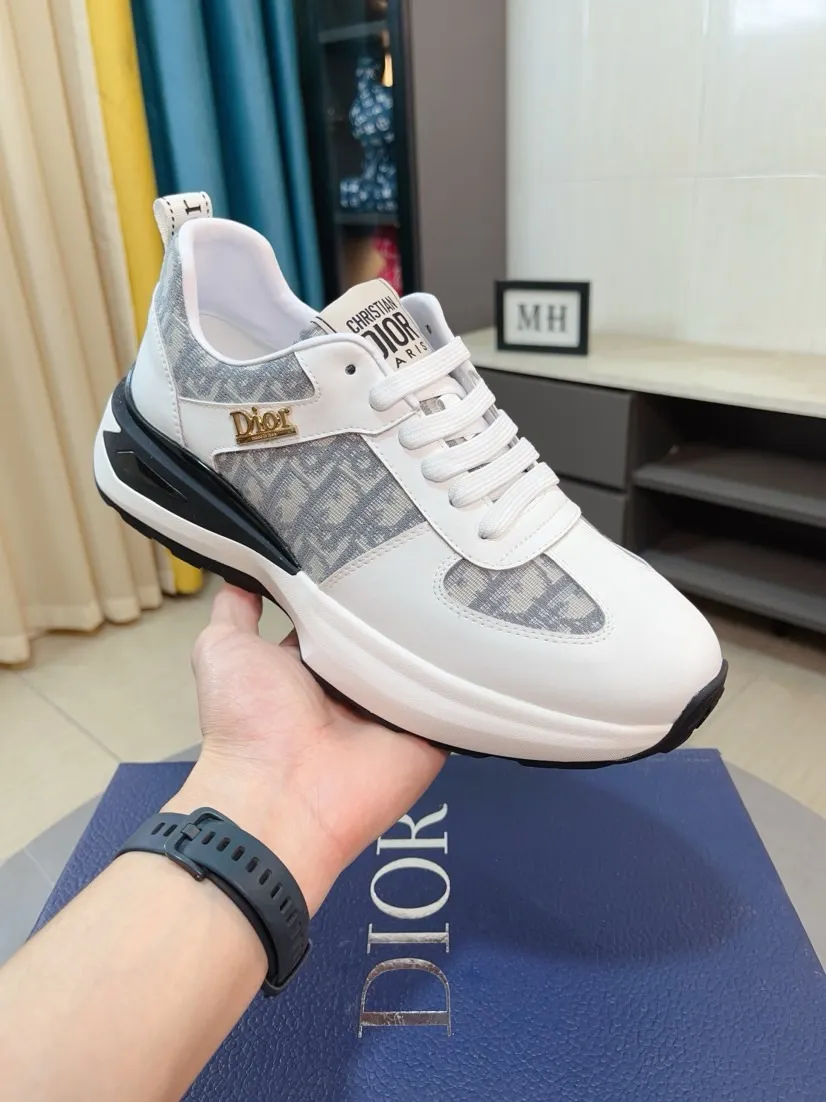 Men's men's shoes 💰458🌹🌹【Dior】Best-selling official website world premiere🔝High-end men's shoes brand official website latest series: The upper is made of imported cowhide with specially designed fabrics➕Mesh breathable lining. Make walking more convenient and comfortable! Compared with the official quality, Midea’s 1:1 replica. Create a fashionable personality to set off your uniqueness! A must-have for trendy men! Classic style. Men's sizes: 38-44.